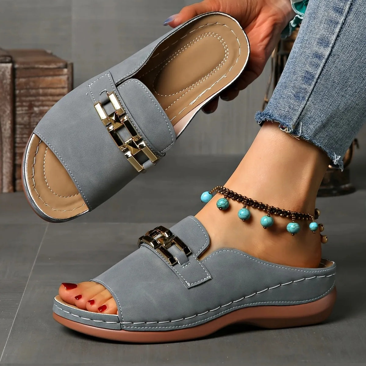 ✅Women's Golden Buckle Orthopedic Slip-On Sandals