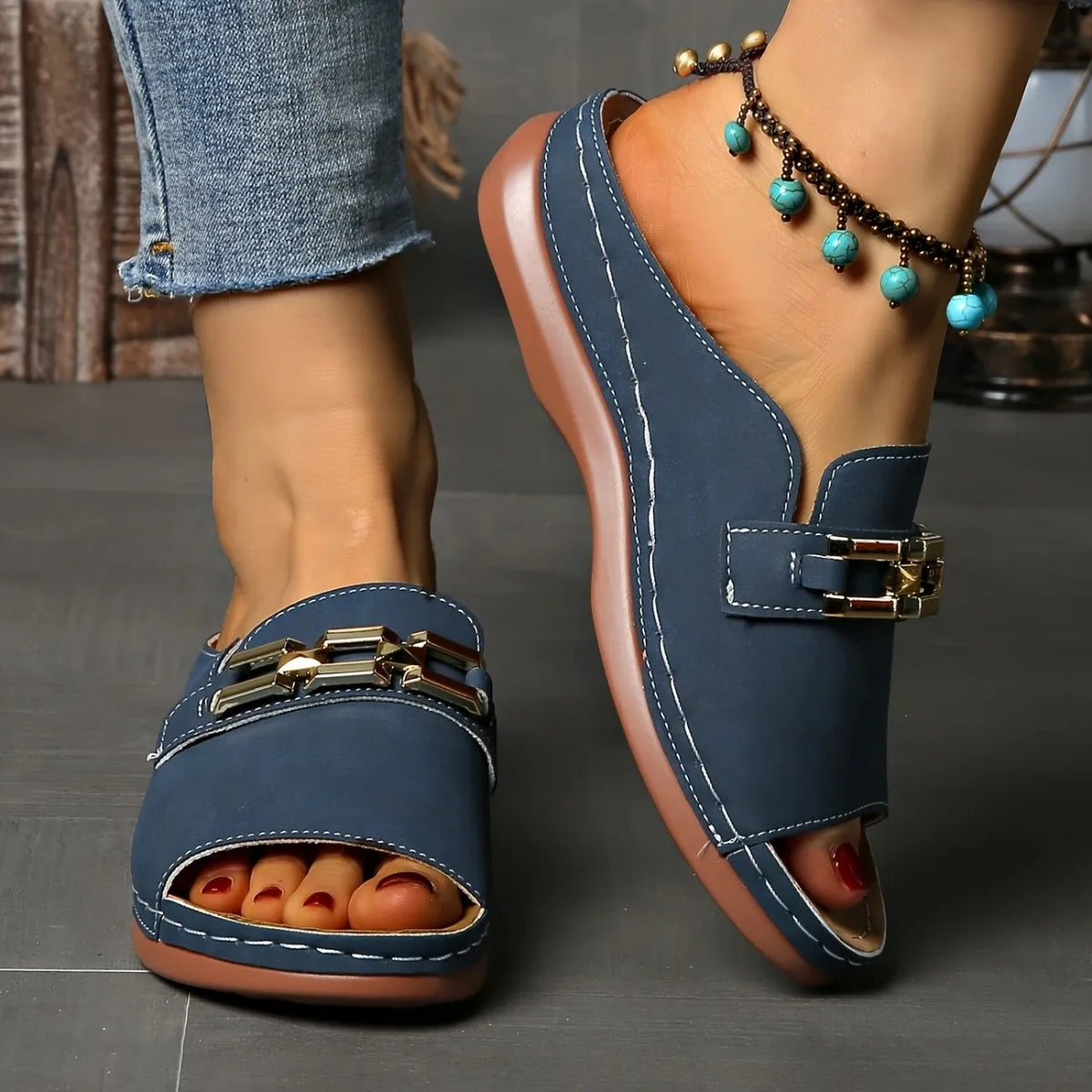 ✅Women's Golden Buckle Orthopedic Slip-On Sandals